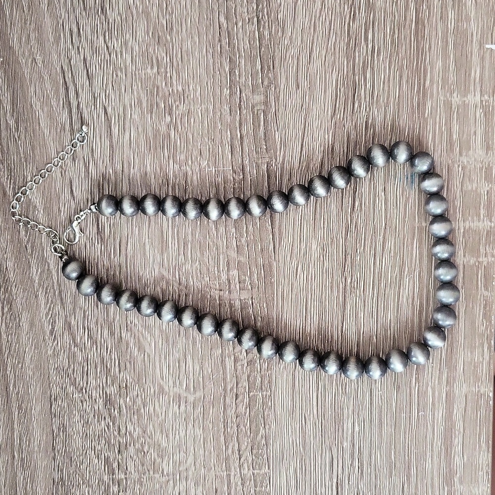 16" with 2" extender Navajo bead choker
